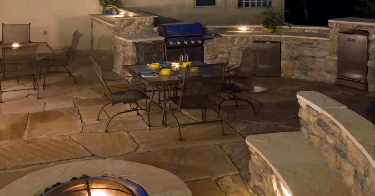 4 Flagstone Landscape Design Ideas