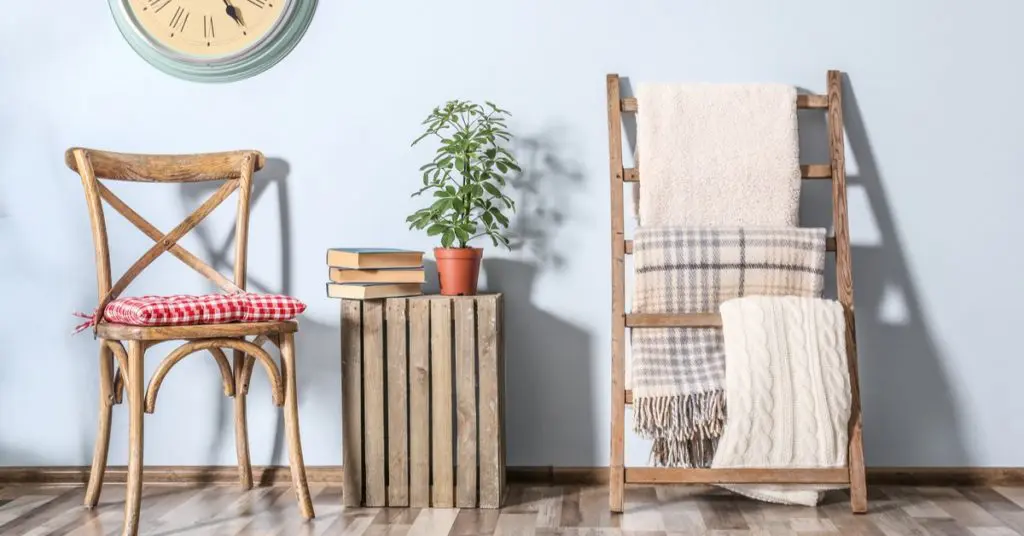 13 easy & Unique home decor ideas, ladder with tapestry