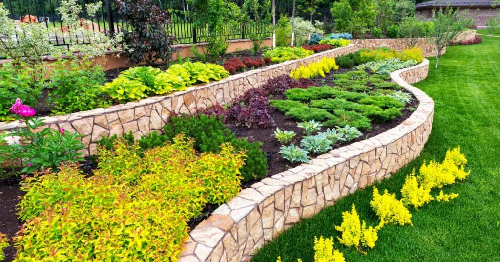 Yard and Garden Bed Maintenance: 10 Tips & Tricks