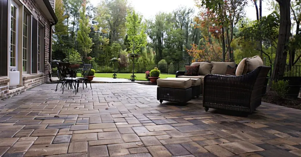13 Pro Tips to Apply Patio Paver Sand